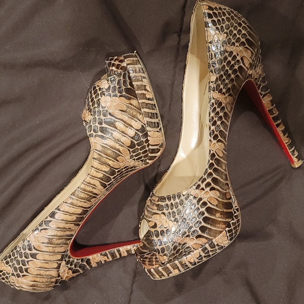 Python Platform Peep Toe Louboutin - image 1